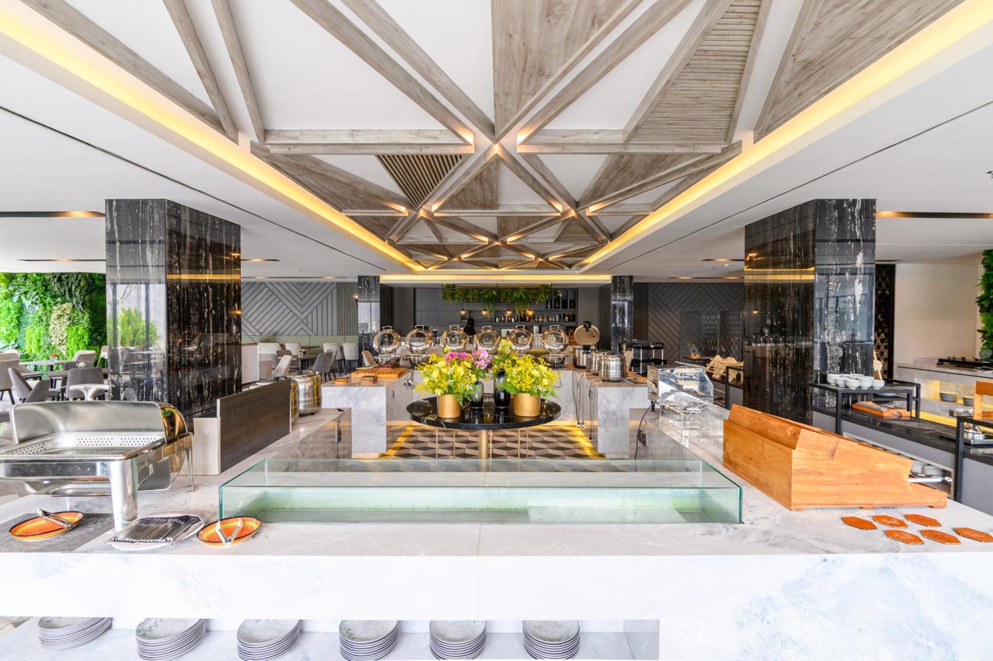 Aston Sorong Hotel & Conference Center Екстериор снимка