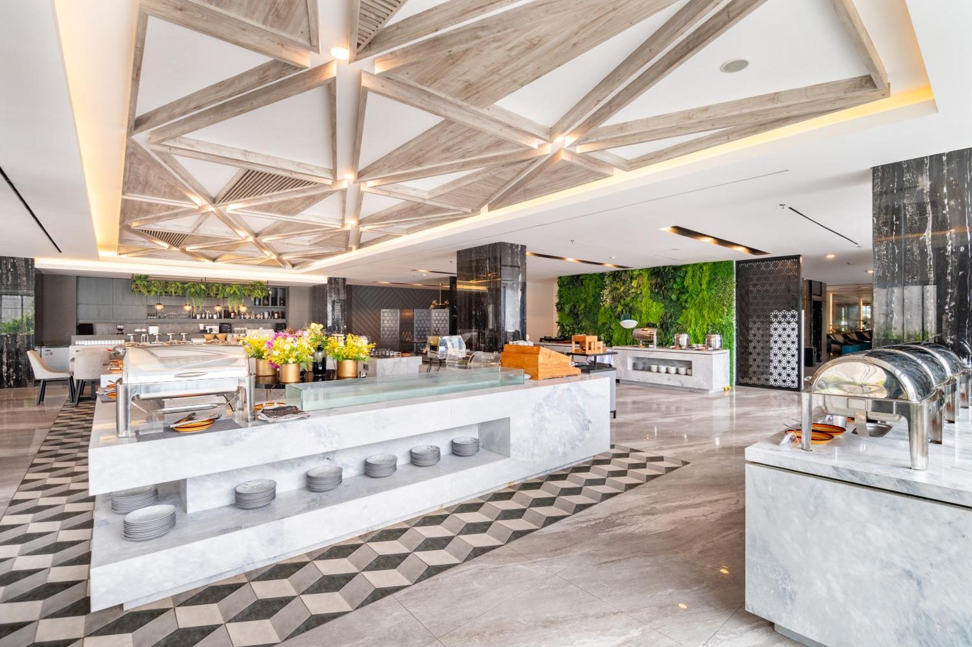 Aston Sorong Hotel & Conference Center Екстериор снимка
