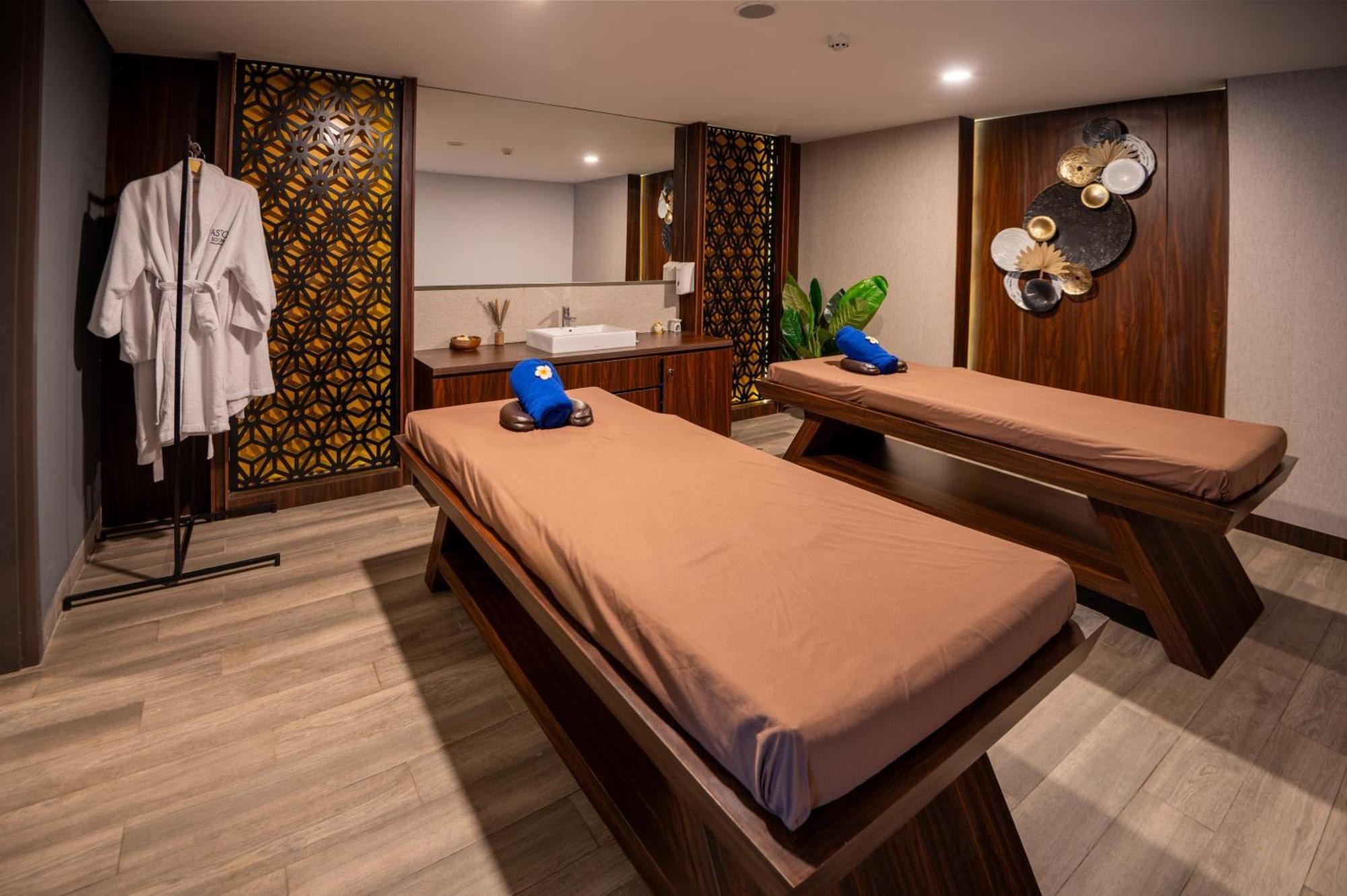 Aston Sorong Hotel & Conference Center Екстериор снимка