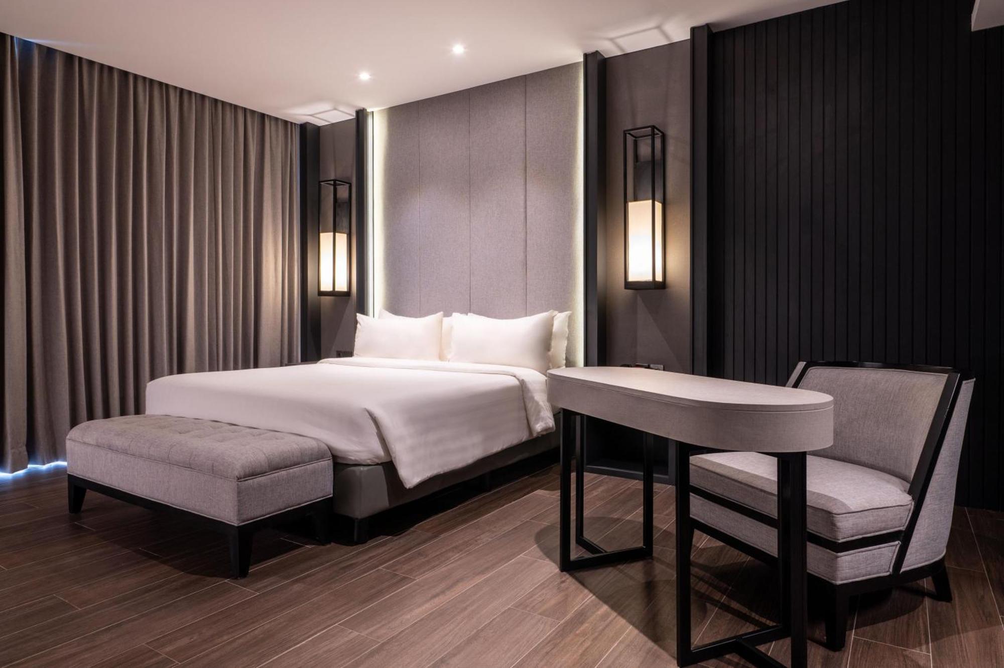 Aston Sorong Hotel & Conference Center Екстериор снимка