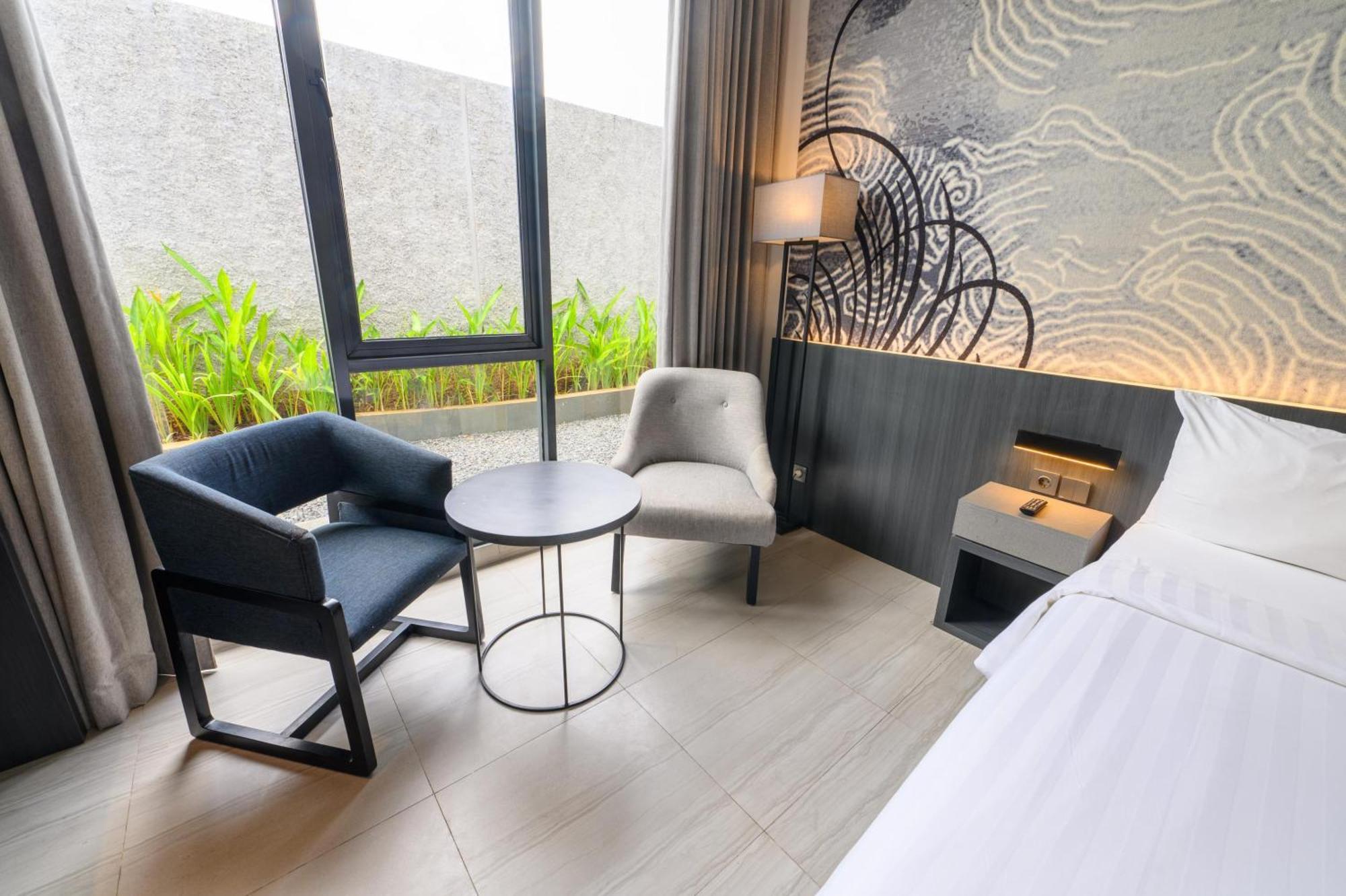Aston Sorong Hotel & Conference Center Екстериор снимка